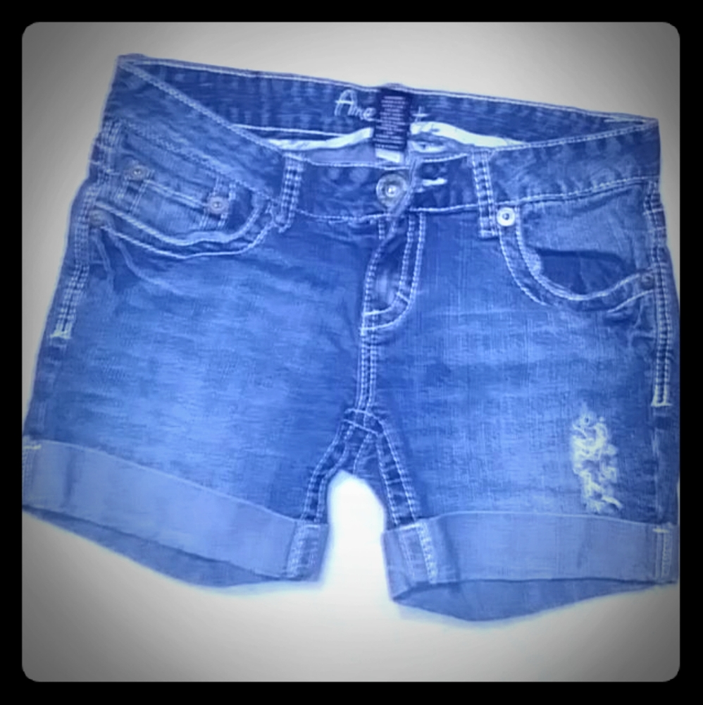 CUTE SHORTS